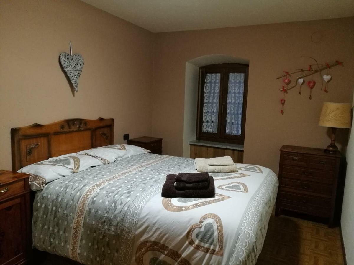 Casa Vacanza In Centro A La Salle Εξωτερικό φωτογραφία
